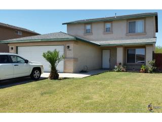 1305 David Navarro Ave, Calexico, CA 92231-4224