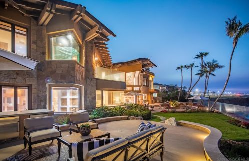 5305 Carlsbad Blvd, Carlsbad CA 92008-4416 exterior