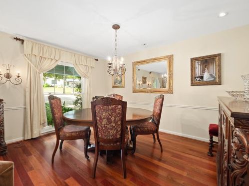 5807 Bullard Dr, Austin TX 78757-4400 exterior