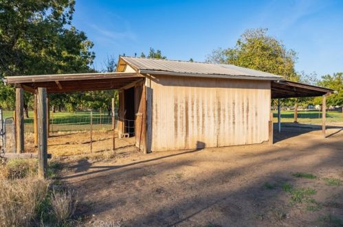 9533 Cummings Rd, Durham CA  95938-9605 exterior