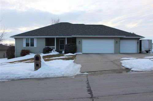 1403 Homewood Dr, Hadar, NE 68701-2328
