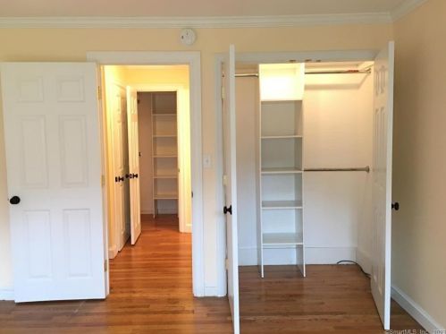 62 Heritage Hill Rd, New Canaan, CT 06840-4607