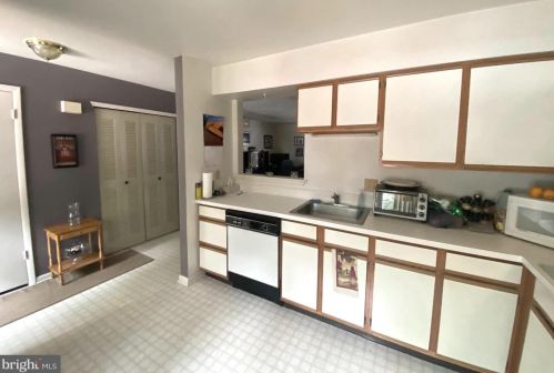 19 Tyler Ln, Berlin Boro NJ  08009-9463 exterior