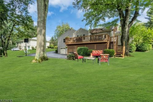 121 Southern Blvd, Chatham Township NJ 07928-1323 exterior