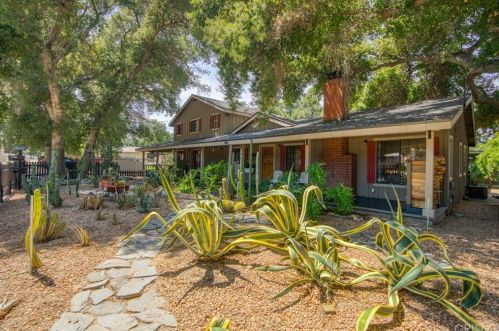 16219 Oak Bluff Rd, Santa Clarita, CA 91387-3628