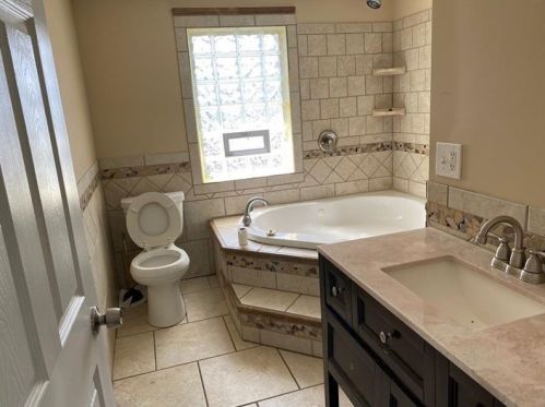 513 Pennsylvania Ave, Hermitage PA  16121-1853 exterior