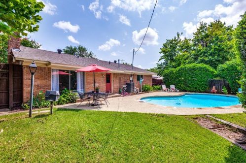 525 Salem Dr, Richardson TX  75080-3352 exterior