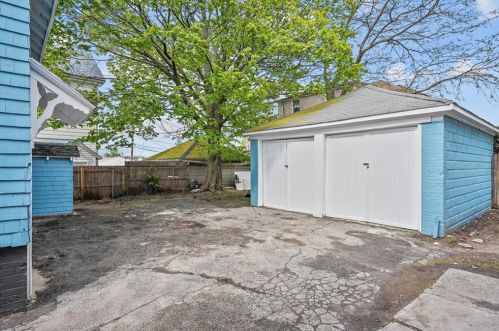 181 Mount Pleasant Ave, Providence RI  02908-3917 exterior