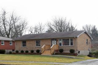568 Compton Dr, Lexington, KY 40517-4210
