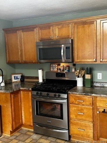 29 Highland Ave, Litchfield CT  06750-1708 exterior