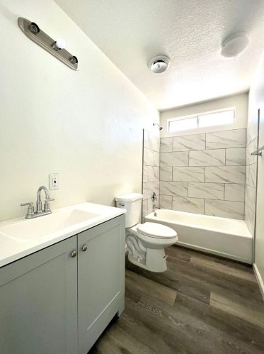 7076 Barbera Ave, Winton CA  95388-9302 exterior