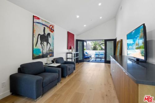 4552 Ethel Ave, North Hollywood CA  91605-4703 exterior