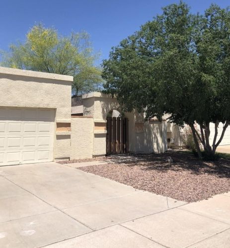 4742 Menadota Dr, Glendale, AZ 85308-5118
