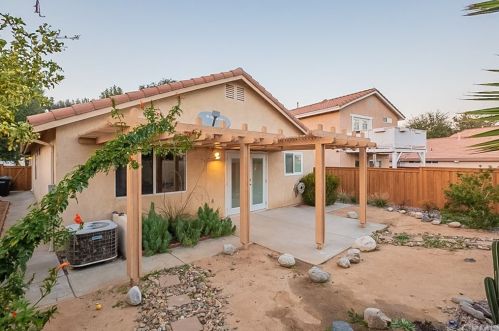 32066 Calle Novelda, Temecula CA 92592-3760 exterior