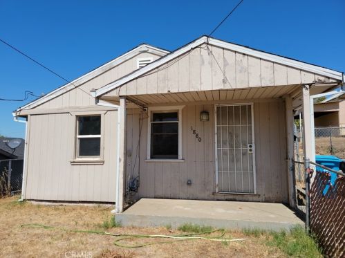 1880 Fort Wayne St, Oroville, CA 95966-5924