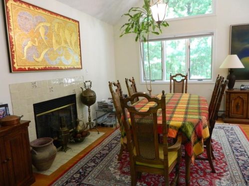 231 Briarwood Dr, Somers Town NY  10589-1810 exterior