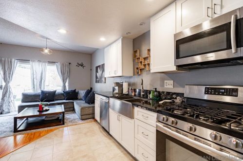 2586 Manzana Way, San Diego CA  92139-1438 exterior