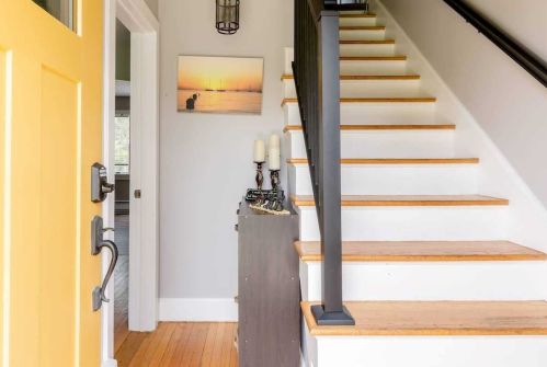 72 Maple Ave, Fishkill NY  12524-2213 exterior