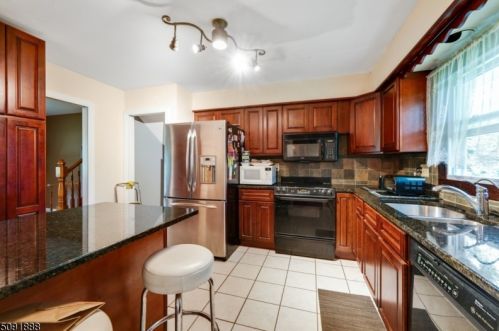 37 Ridge Rd, Dover NJ  07869-1023 exterior