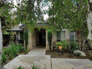 2704 Slender Oak Ct, Bakersfield, CA 93311-2112