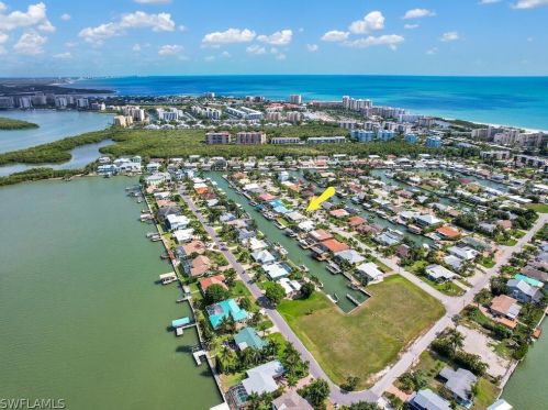 13 Palmview Blvd, Fort Myers Beach FL  33931-4519 exterior