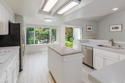 328 Windflower Ct, Windsor CA  95492-8618 exterior