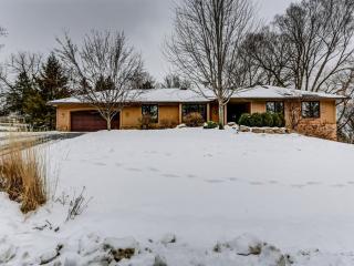 9208 Fawnridge Cir, Minneapolis, MN 55437-1825