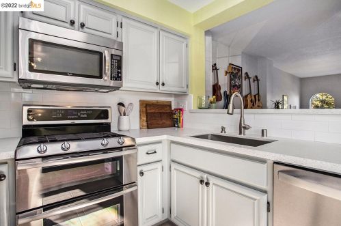 254 E St, Benicia CA  94510-3274 exterior