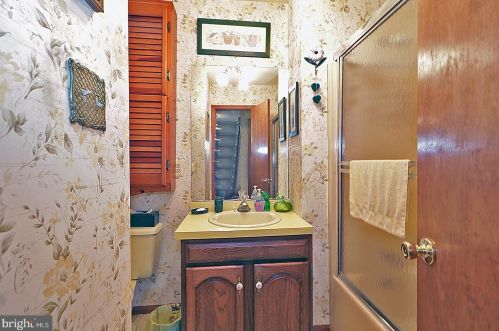 1555 Dee Rd, Lacey NJ  08731-3411 exterior