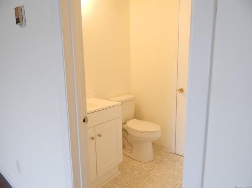 119 Concord Ln, Middletown, NY 10940-6633