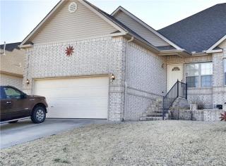 6269 Milliken Bnd, Fayetteville, AR 72704-7041