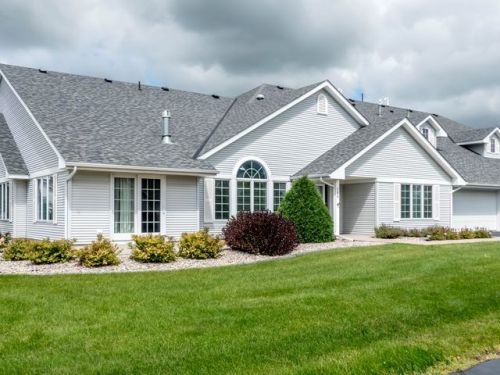 725 Grayhawk Cir, Mankato MN  56001-8730 exterior