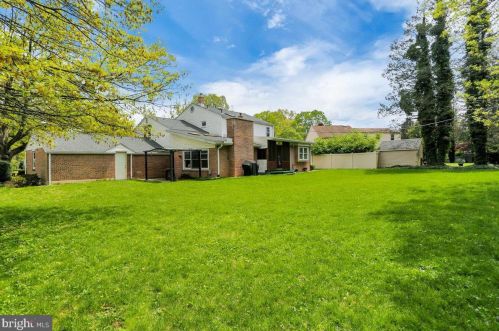 418 Blacklatch Ln, Camp Hill PA  17011-8414 exterior