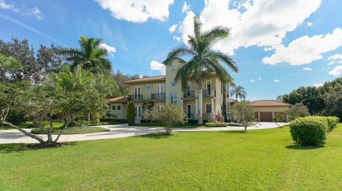 528 Capistrano Dr, Nokomis, FL 34275-5802