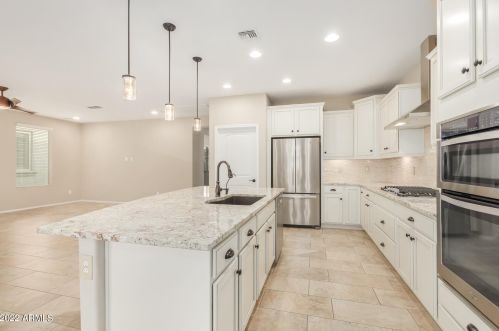 3954 Cherry Hills Dr, Chandler, AZ 85249