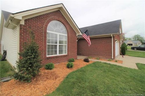 12003 York Cir, Sellersburg, IN 47172-8310