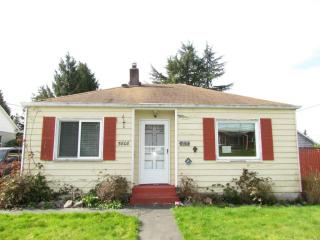 5808 A St, Tacoma, WA 98408-7507