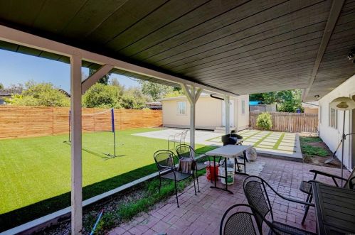 579 Roberta Ave, El Cajon CA  92021-6317 exterior