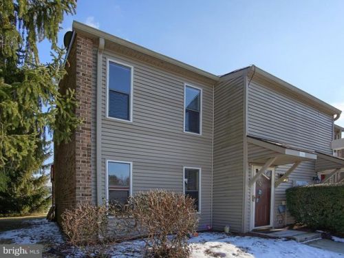 625 Mill Race Ct, Carlisle, PA 17013-2531