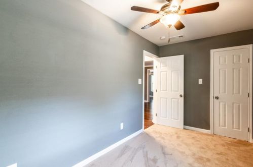 2202 Chestnut Ave, Fort Worth TX  76164-7953 exterior