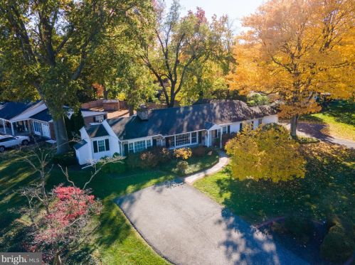 1606 Windybush Rd, Wilmington DE  19810-4442 exterior