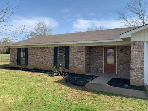 526 Craig Dr, Palestine, TX 75803-6769