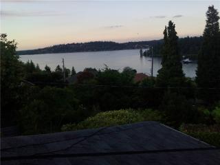 5220 Seward Park Ave, Seattle, WA 98118-2545