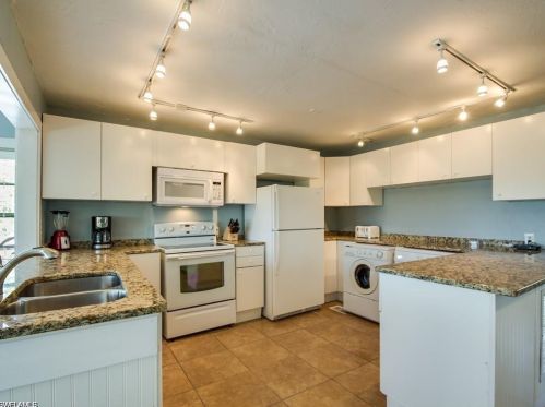 6000 Gulf Rd, Fort Myers Beach FL  33931-4315 exterior