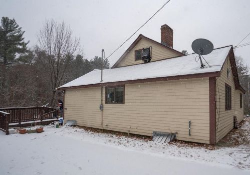 9 Country Pond Rd, Kingston, NH 03848-3267