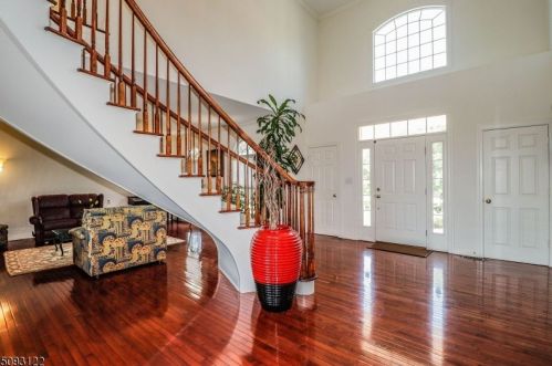 21 Patrick Henry Pl, East Amwell Township NJ  08551-1805 exterior