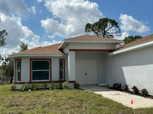 4315 7th St, Lehigh Acres, FL 33976-2127