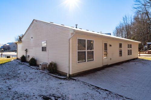 2047 River Birch Dr, Amelia OH  45102-2320 exterior
