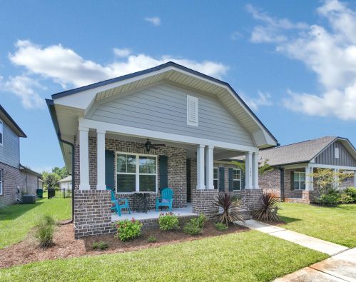 195 Oaktree Blvd, Freeport, FL 32439-3512