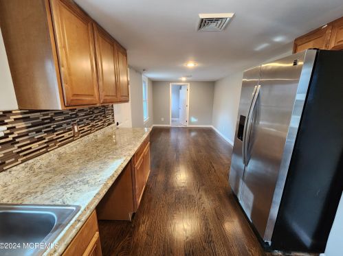 35 Strickland Rd, East Freehold NJ  07728-8513 exterior